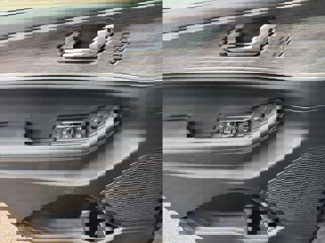 New 2025 Jeep Grand Cherokee L Limited w/ Luxury Tech Group II image 49