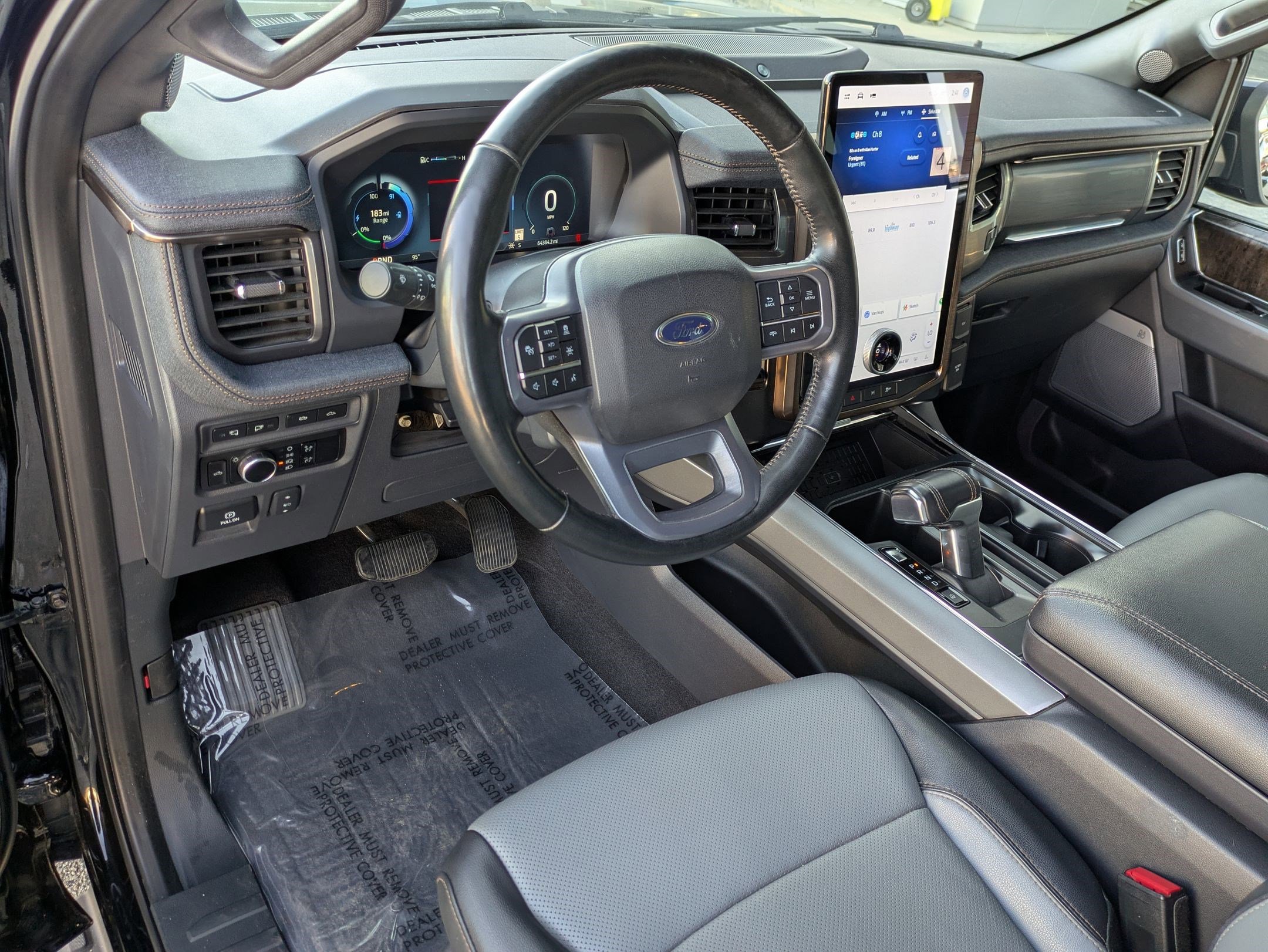 Used 2023 Ford F150 Lightning Lariat image 12