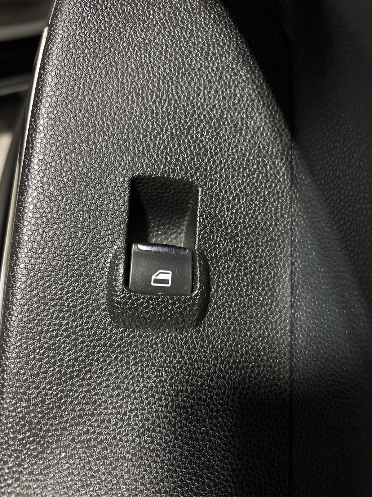 Used 2020 Ford EcoSport SE w/ SE Convenience Package image 53