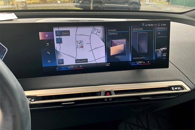 Used 2023 BMW iX xDrive50 image 6