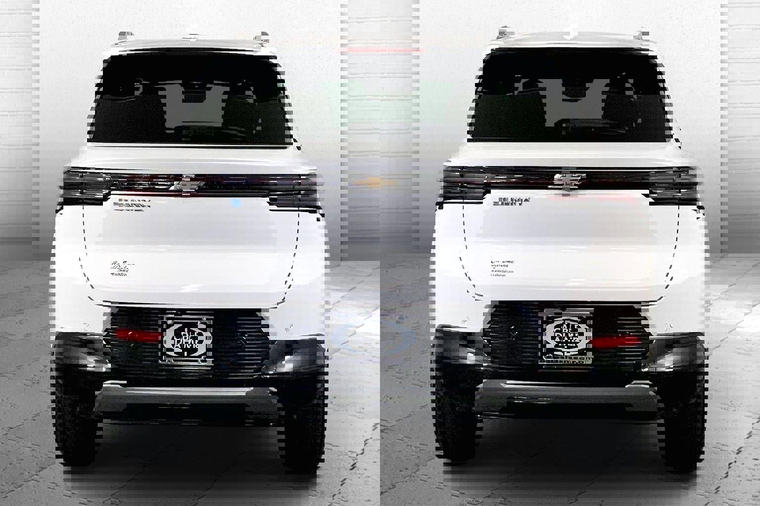 Used 2025 Chevrolet Equinox EV LT FWD image 3