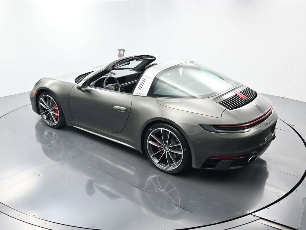 Certified 2021 Porsche 911 Targa 4S w/ Sportdesign Package image 39