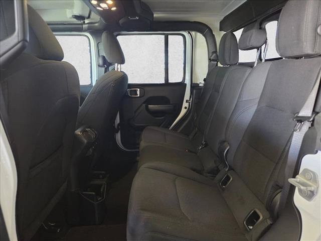 Used 2021 Jeep Gladiator Sport AWD/4WD image 15
