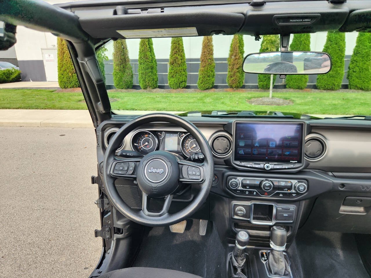 Used 2022 Jeep Wrangler Sport AWD/4WD image 22