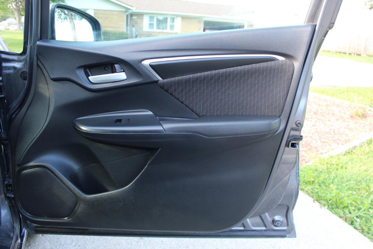 Used 2020 Honda Fit EX image 36