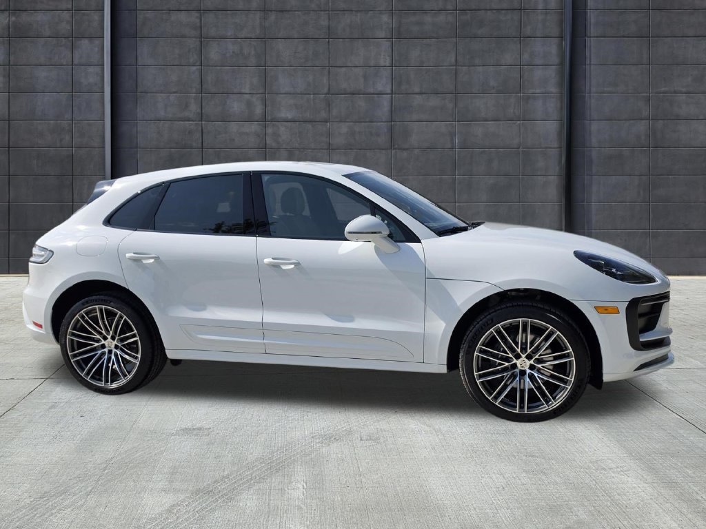 New 2026 Porsche Macan AWD/4WD image 7