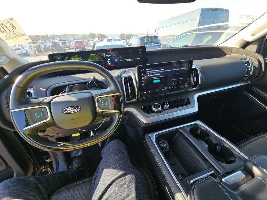 Certified 2025 Ford Expedition Max Platinum image 6