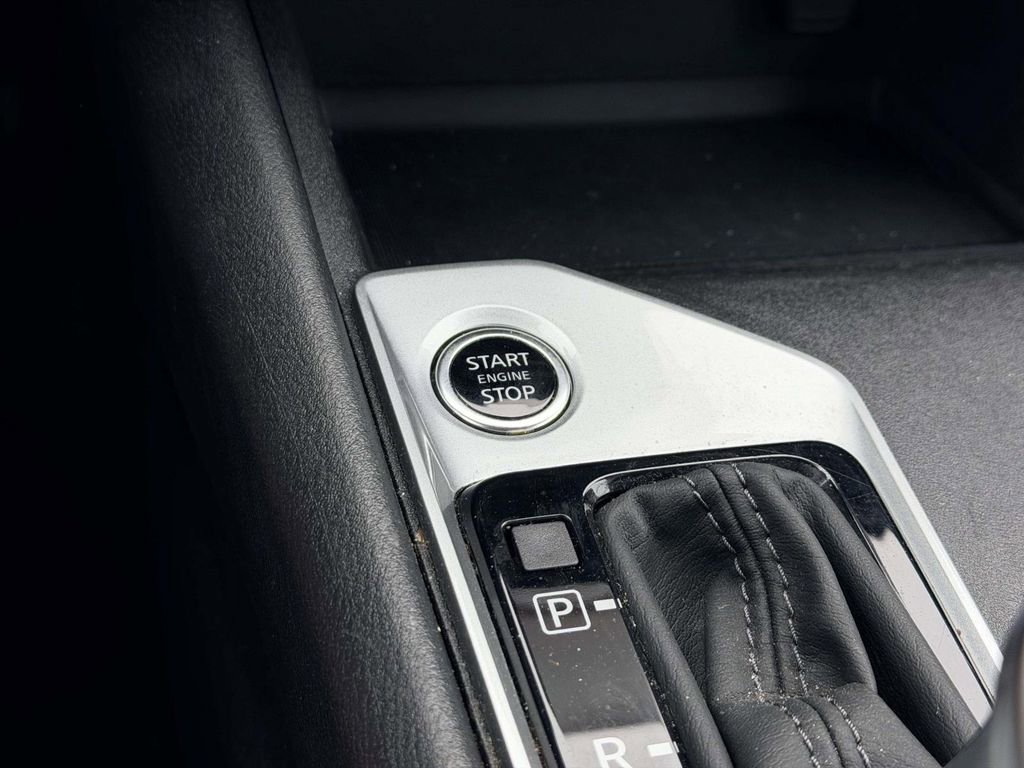 Used 2025 Nissan Altima 2.5 SV FWD image 6