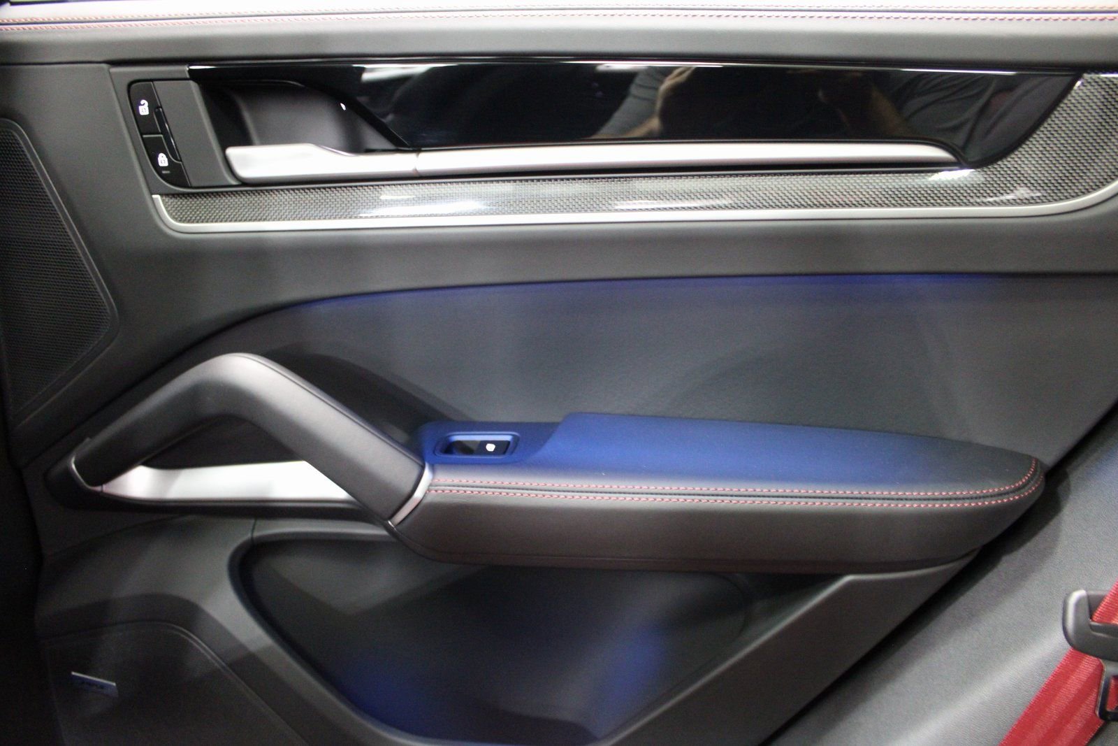 New 2025 Porsche Cayenne Turbo image 22