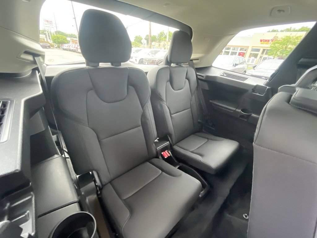 Used 2025 Volvo XC90 B6 Plus AWD/4WD image 16