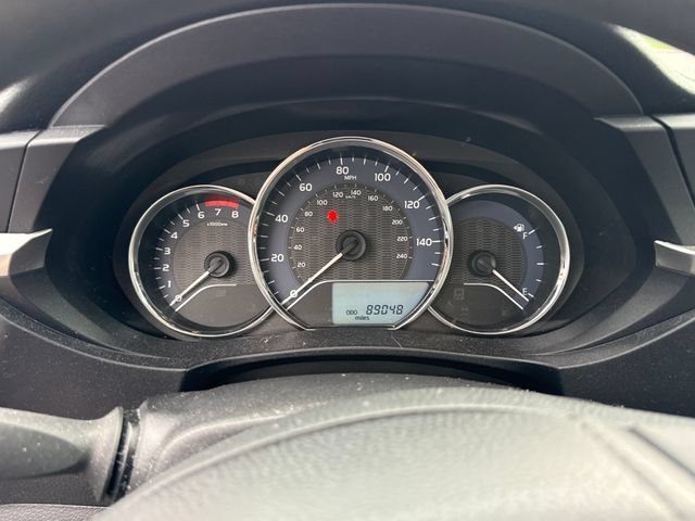 Used 2015 Toyota Corolla LE FWD image 19