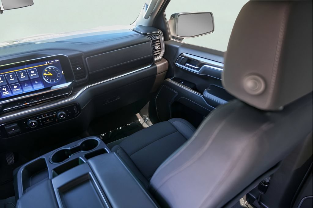 Used 2024 Chevrolet Silverado 1500 RST AWD/4WD image 29