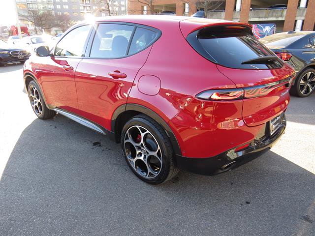 Used 2024 Alfa Romeo Tonale Veloce image 2