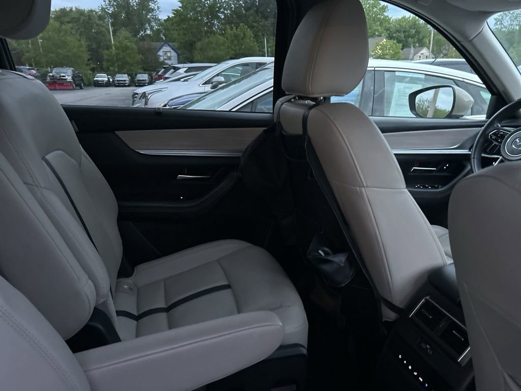 Used 2024 MAZDA CX-90 3.3 Turbo w/ Premium Package AWD/4WD image 12