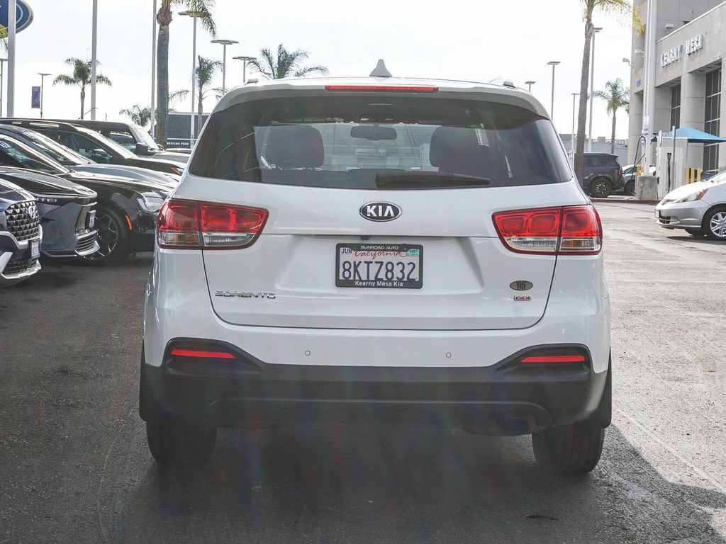 Used 2017 Kia Sorento AWD w/ LX Convenience Package image 6