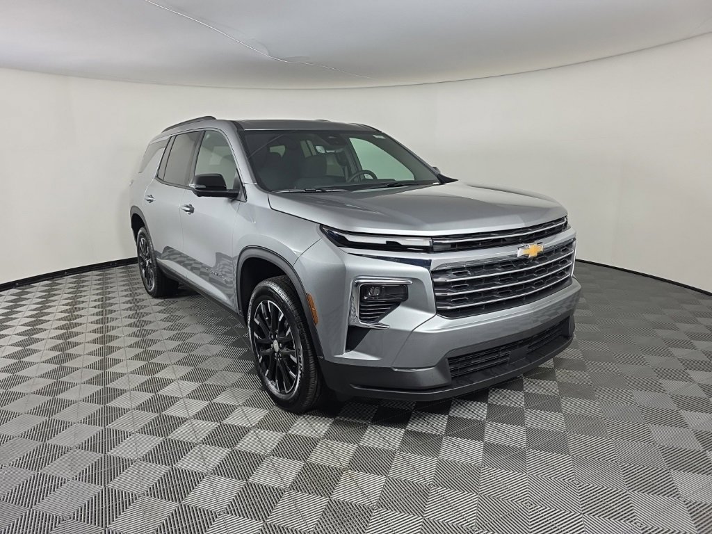 New 2026 Chevrolet Traverse LT w/ Sun and Wheel Package image 7