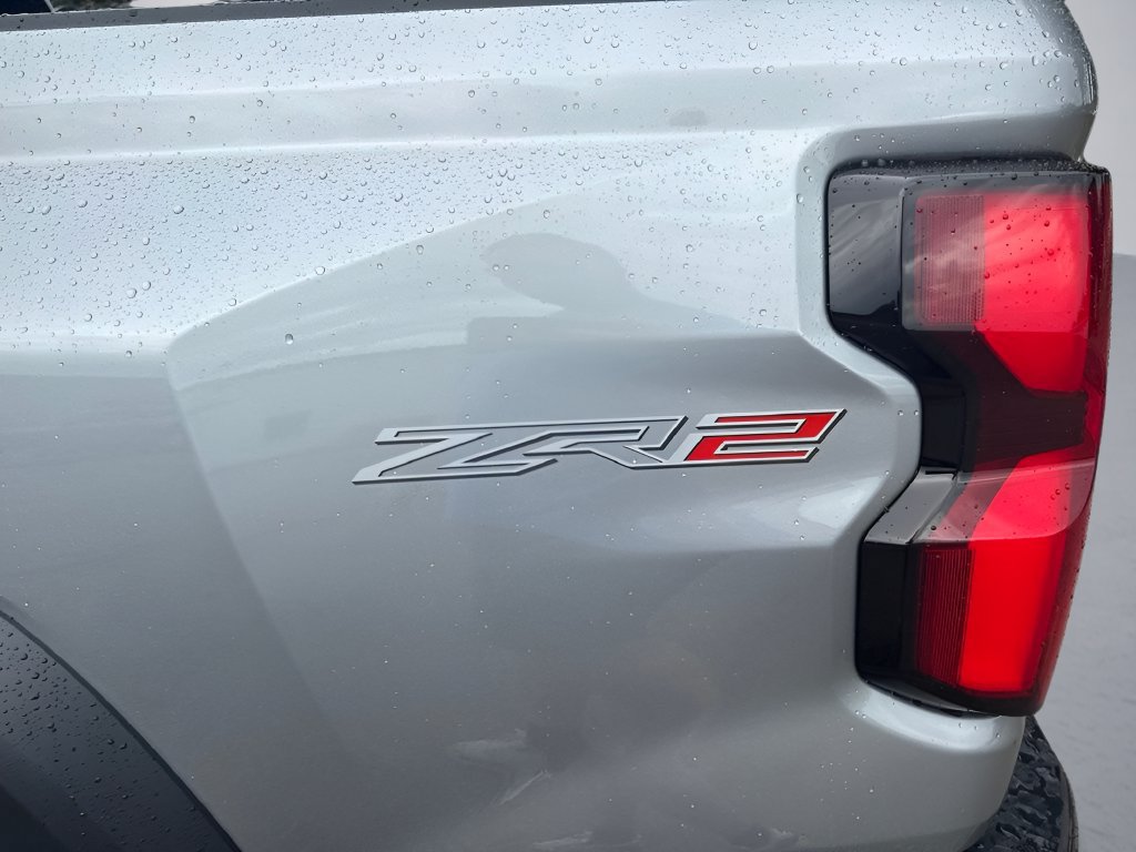 New 2026 Chevrolet Colorado ZR2 w/ Technology Package AWD/4WD image 32