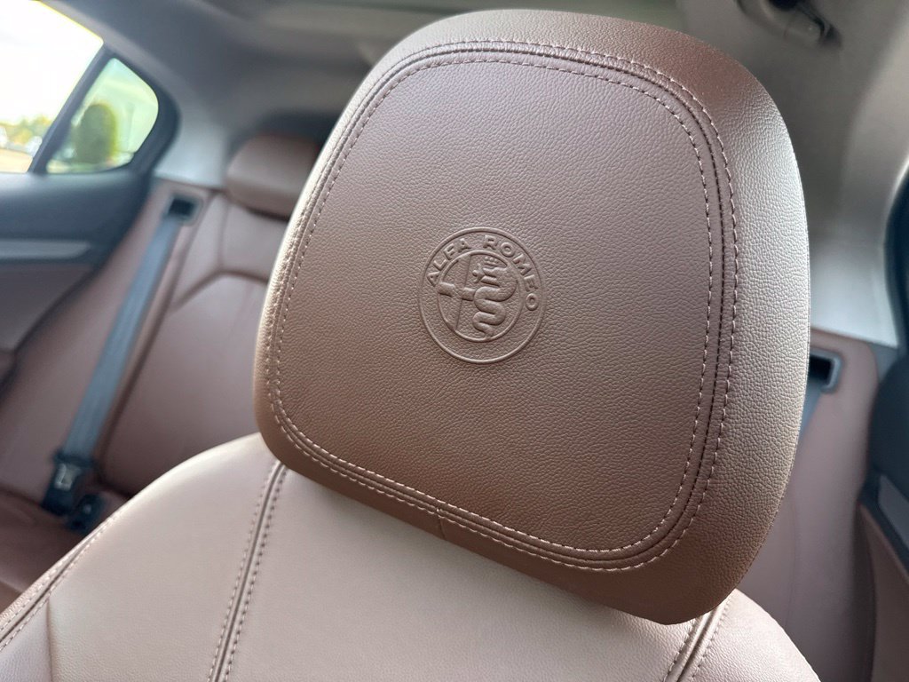 Used 2019 Alfa Romeo Stelvio Sport w/ Quick Order Package 22J Sport AWD/4WD image 22