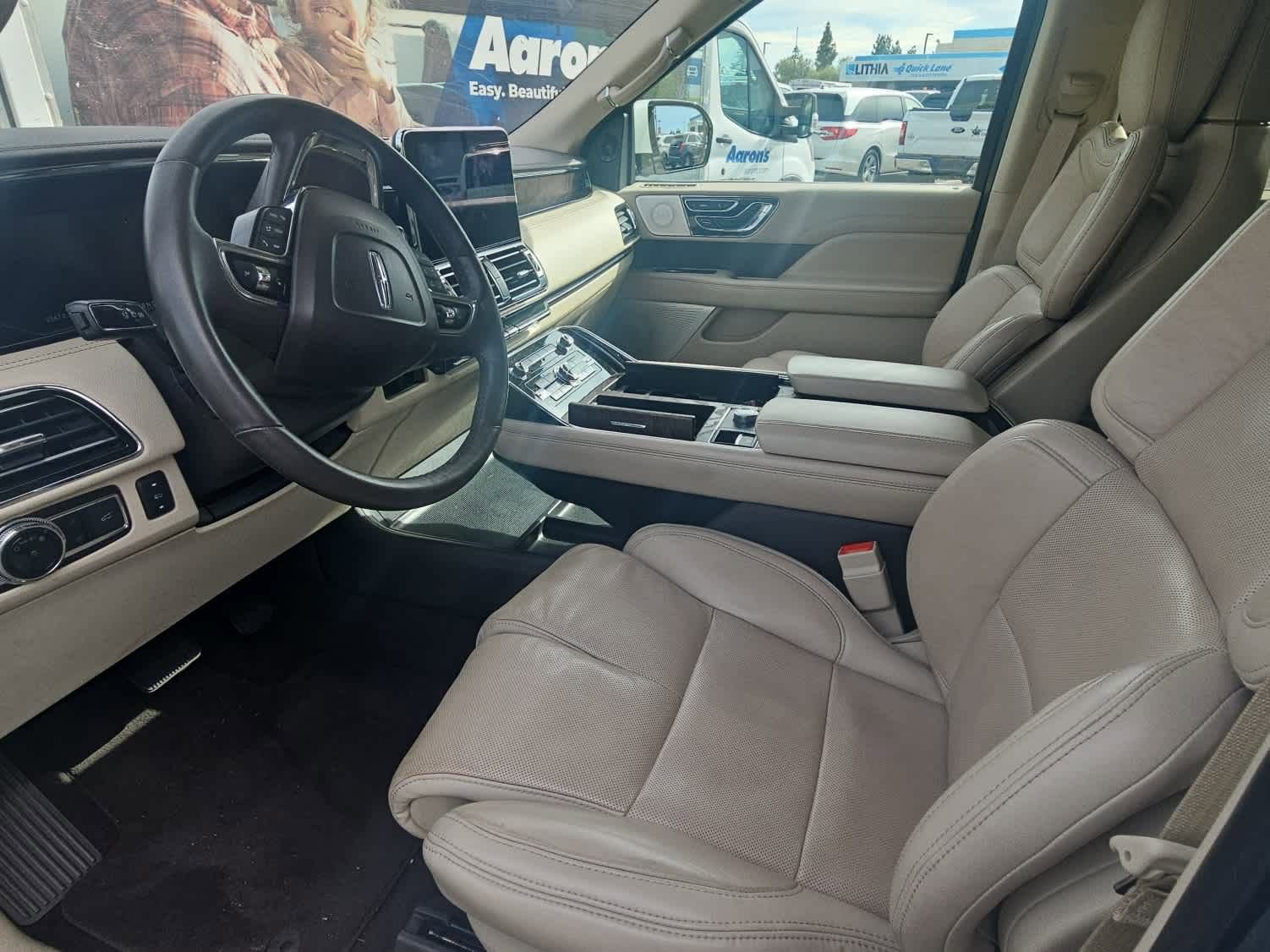 Used 2020 Lincoln Navigator Reserve w/ Equipment Group 208A Reserve AWD/4WD image 15