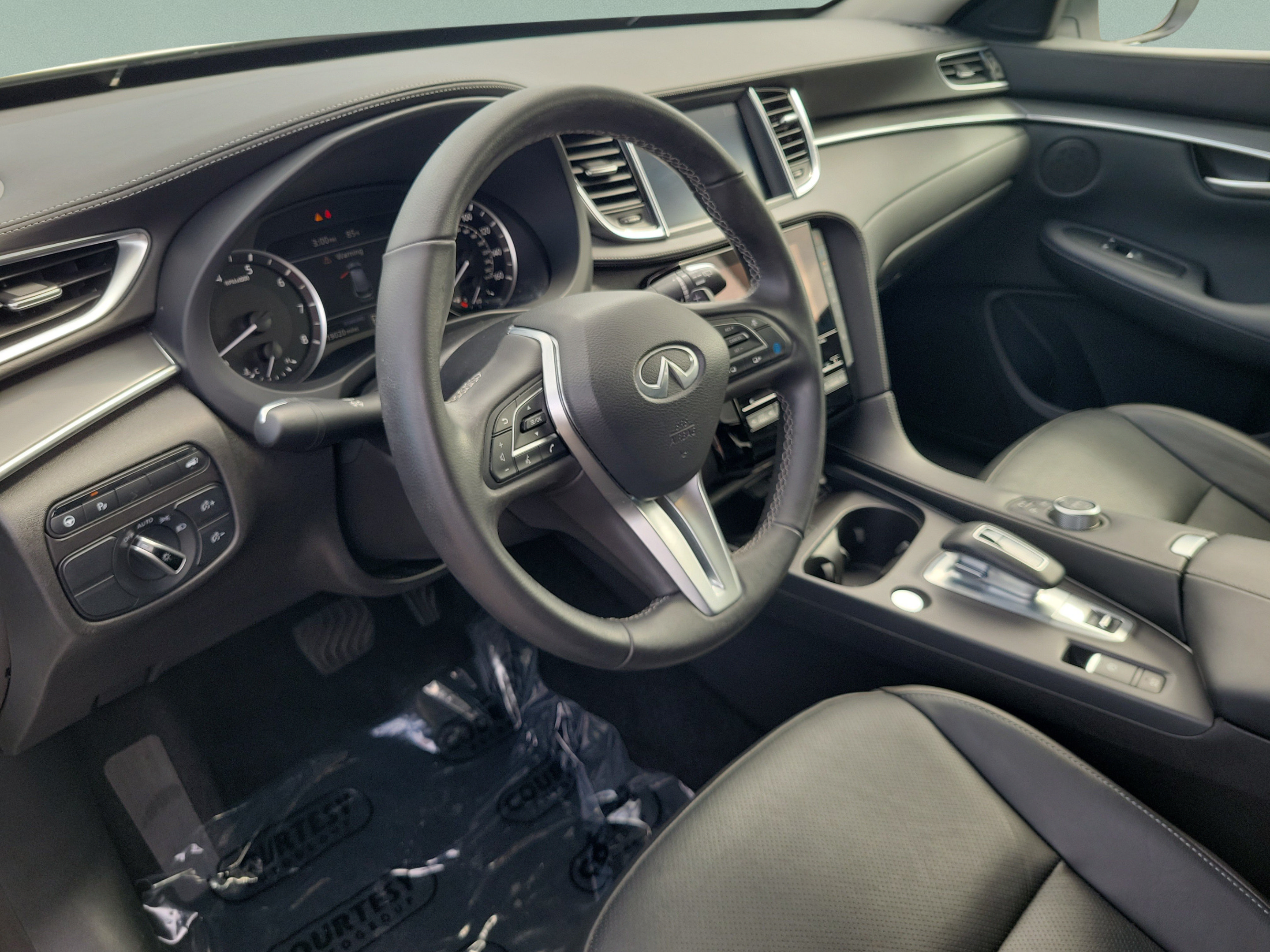 Certified 2025 INFINITI QX50 Luxe AWD/4WD image 25