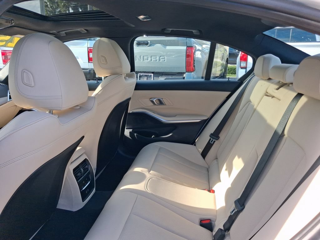 Used 2025 BMW 330i Sedan RWD image 8
