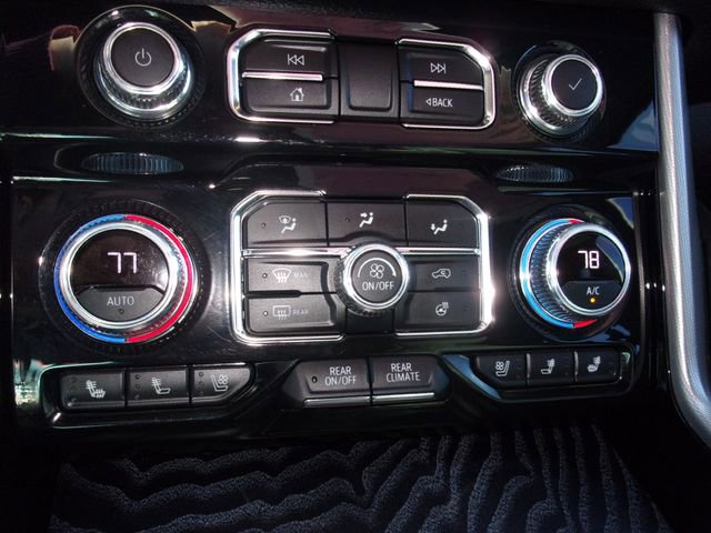 Used 2024 GMC Yukon Denali w/ Advanced Technology Package AWD/4WD image 28