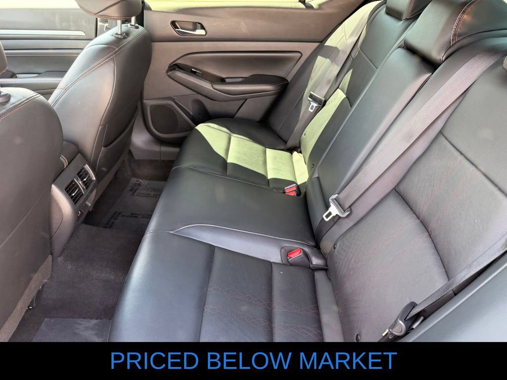 Used 2023 Nissan Altima 2.0 SR FWD image 9