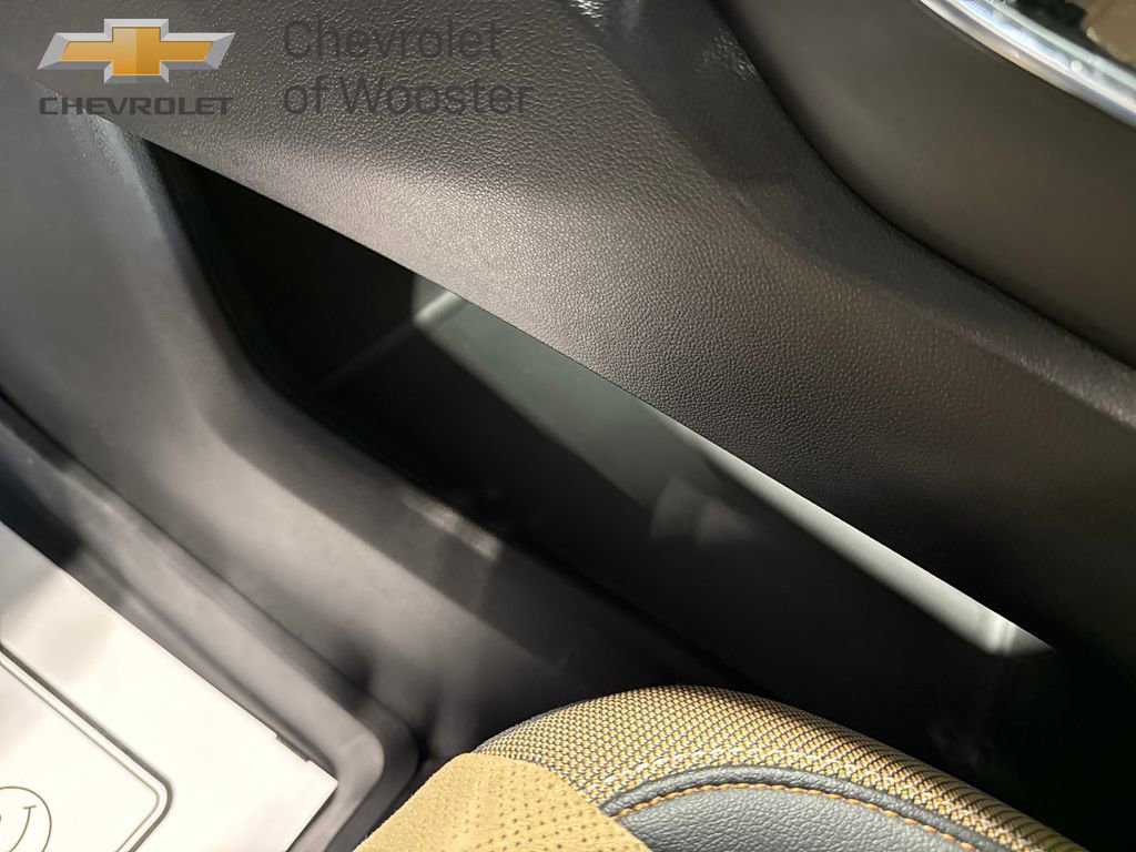 Used 2025 Chevrolet Equinox ACTIV image 19