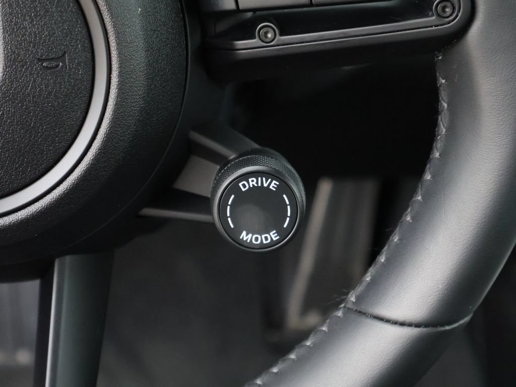 Certified 2025 Porsche 911 Carrera RWD image 25