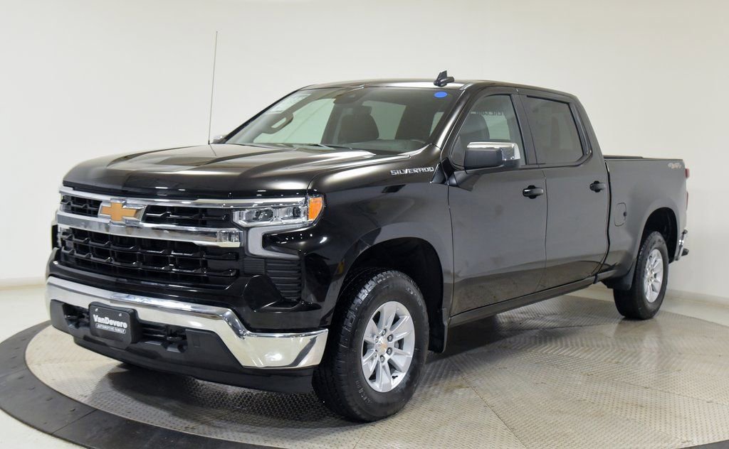 Used 2025 Chevrolet Silverado 1500 LT w/ Work Truck Package image 6