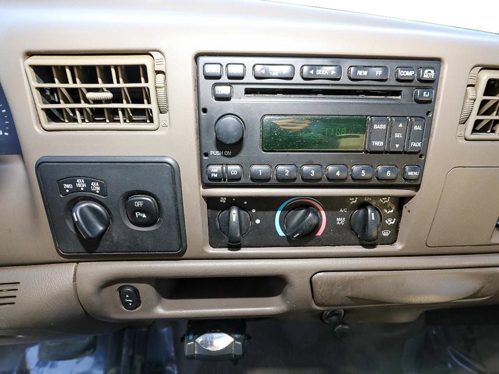 Used 2002 Ford F250 XLT AWD/4WD image 18