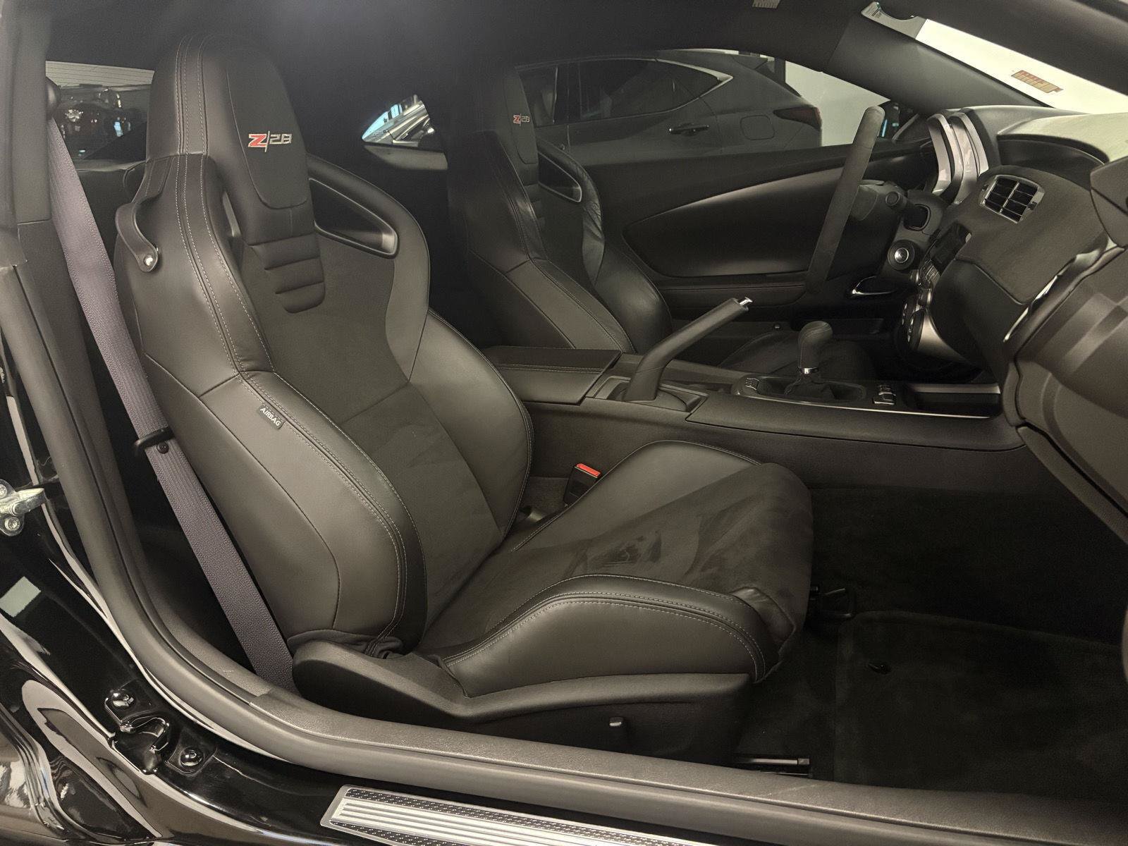 Used 2015 Chevrolet Camaro Z/28 RWD image 40