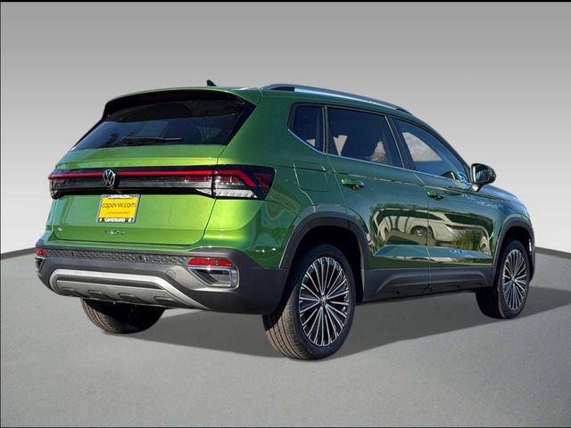 New 2025 Volkswagen Taos SE image 4