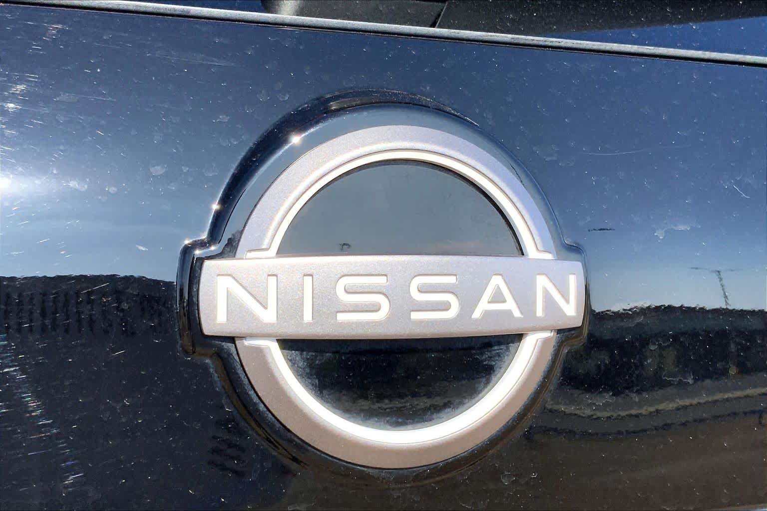 Used 2025 Nissan Rogue SV FWD image 31