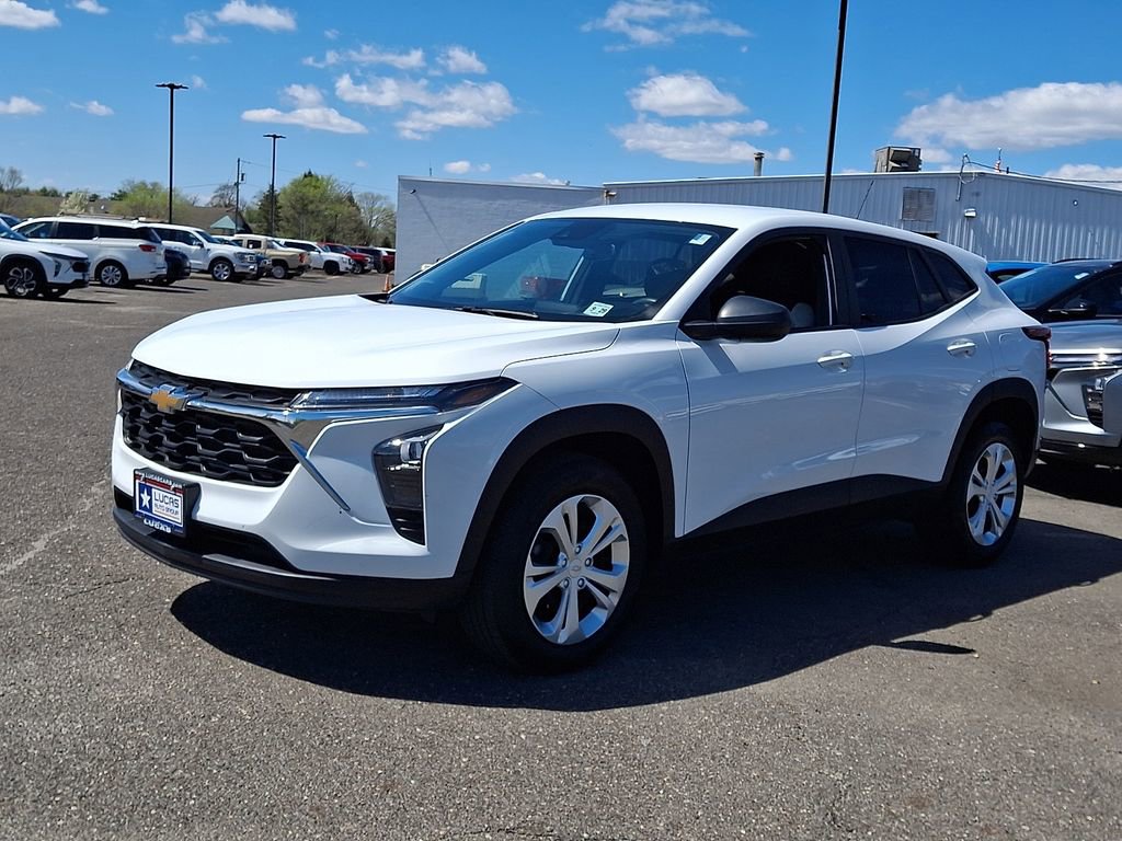 Used 2024 Chevrolet Trax LS image 6