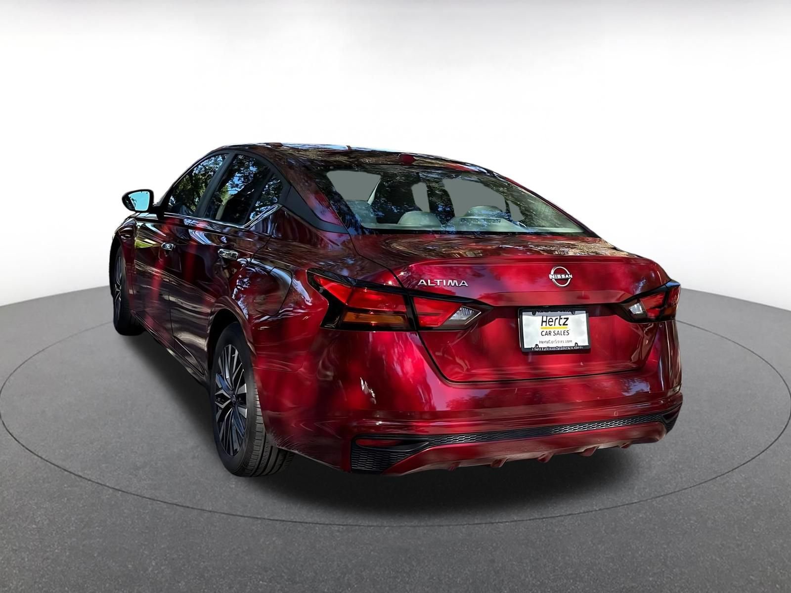 Used 2025 Nissan Altima 2.5 SV FWD image 8