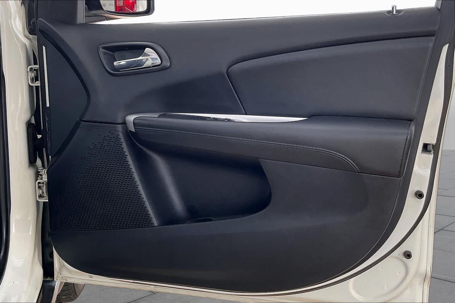 Used 2018 Dodge Journey SE w/ Popular Equipment Group FWD image 22