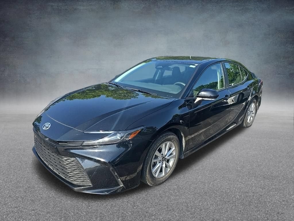 Used 2025 Toyota Camry LE FWD image 4
