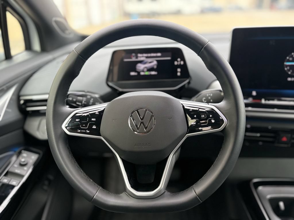 Used 2025 Volkswagen ID.4 Pro S Plus AWD/4WD image 15