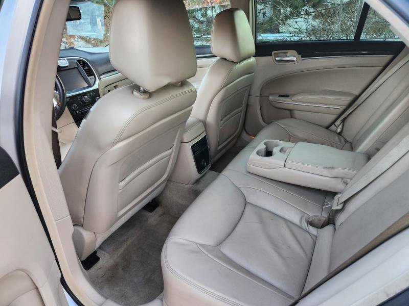 Used 2013 Chrysler 300 w/ Driver Convenience Group image 22