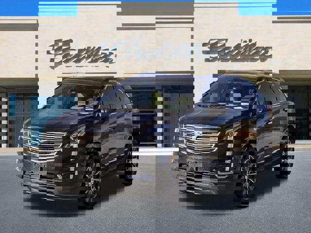 Used 2017 Cadillac XT5 Luxury w/ Driver Awareness Package image 9