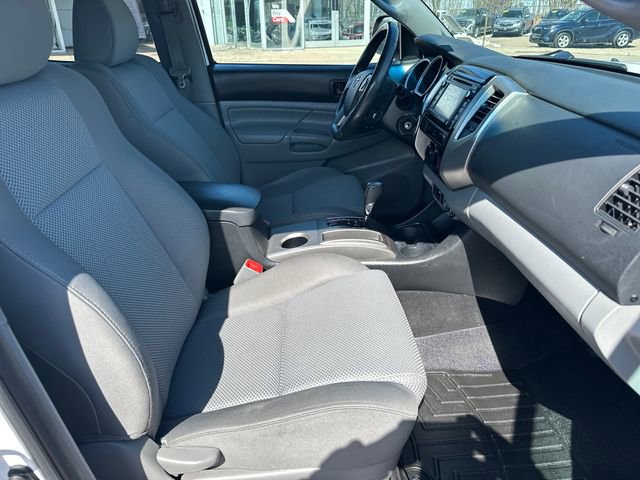 Used 2014 Toyota Tacoma 4x4 Double Cab w/ TRD Sport Package image 31