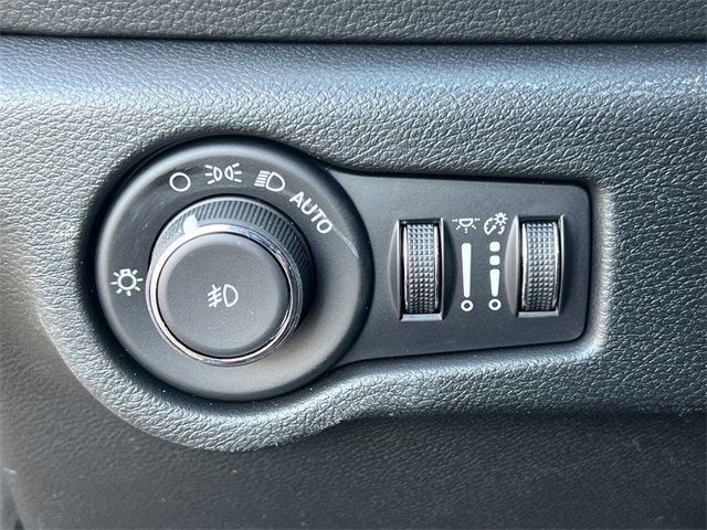 New 2026 Chrysler Pacifica Limited w/ Trailer Tow Group image 20