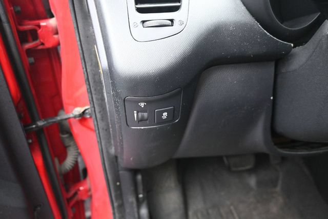 Used 2013 Kia Soul + FWD image 21
