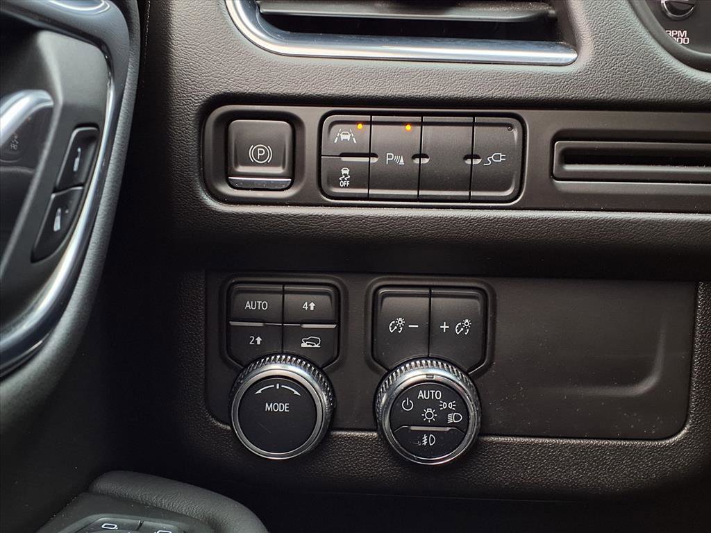 Used 2021 GMC Yukon SLT w/ SLT Premium Package image 21