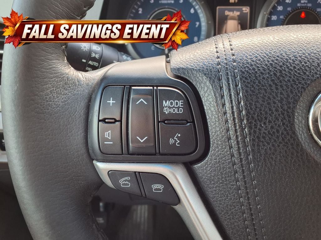 Used 2017 Toyota Sienna XLE Premium FWD image 20
