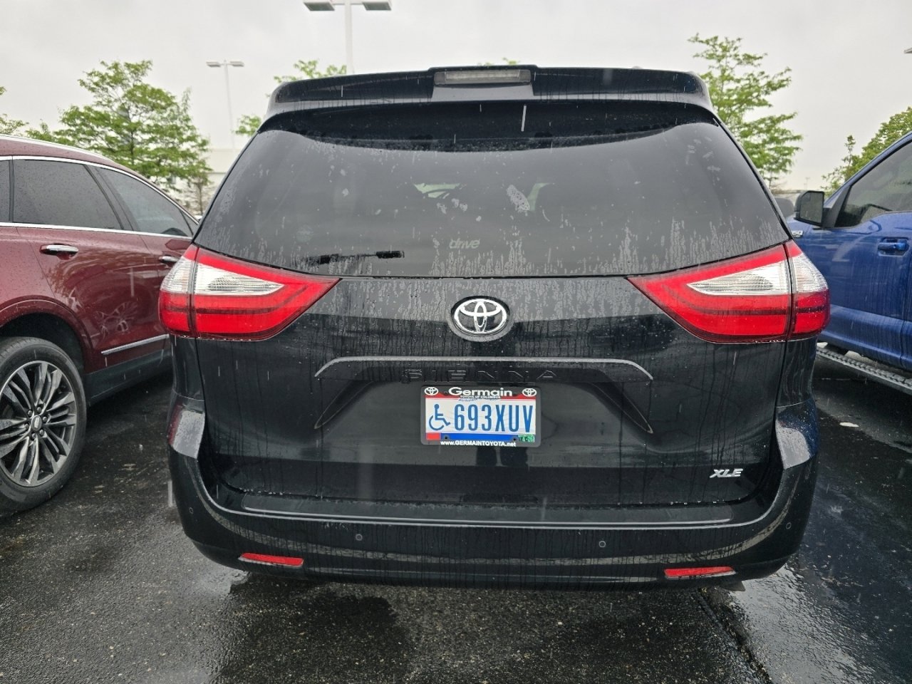 Used 2018 Toyota Sienna XLE w/ XLE Navigation Package FWD image 6