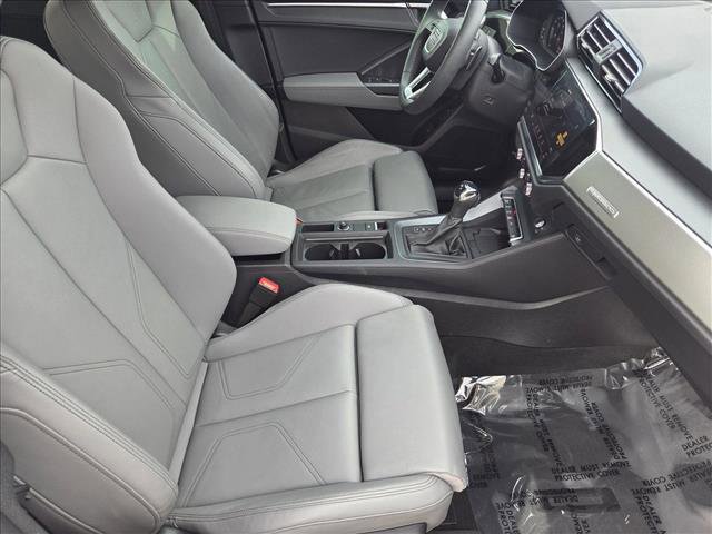 Certified 2025 Audi Q3 2.0T Premium w/ Convenience Package image 19