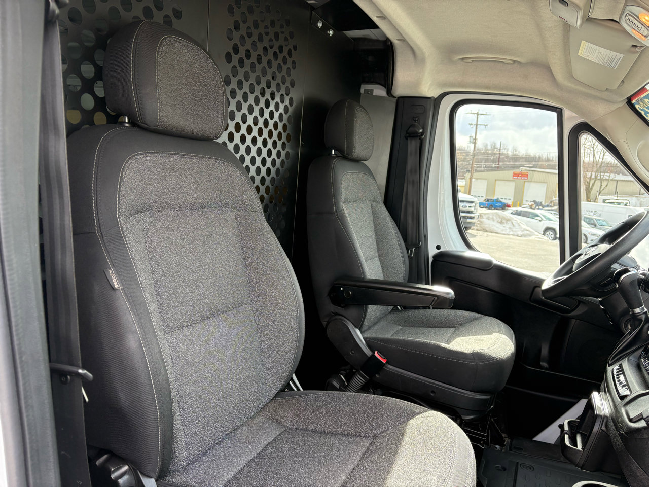 Used 2023 RAM ProMaster 2500 image 15