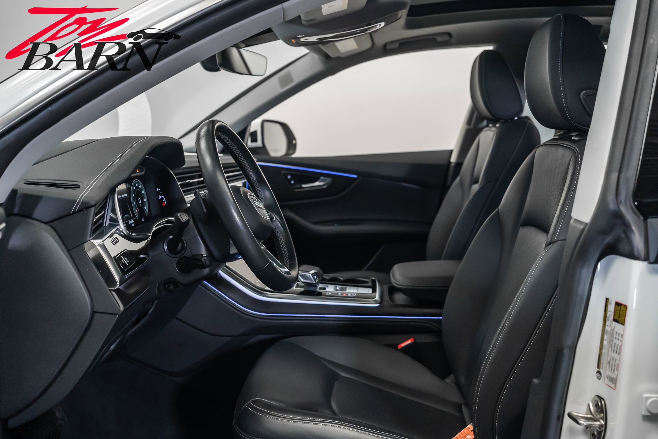 Used 2023 Audi Q8 Prestige image 24